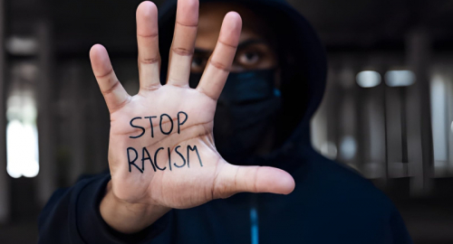 San Benedetto, migrante picchiato: il video sui social accende il caso